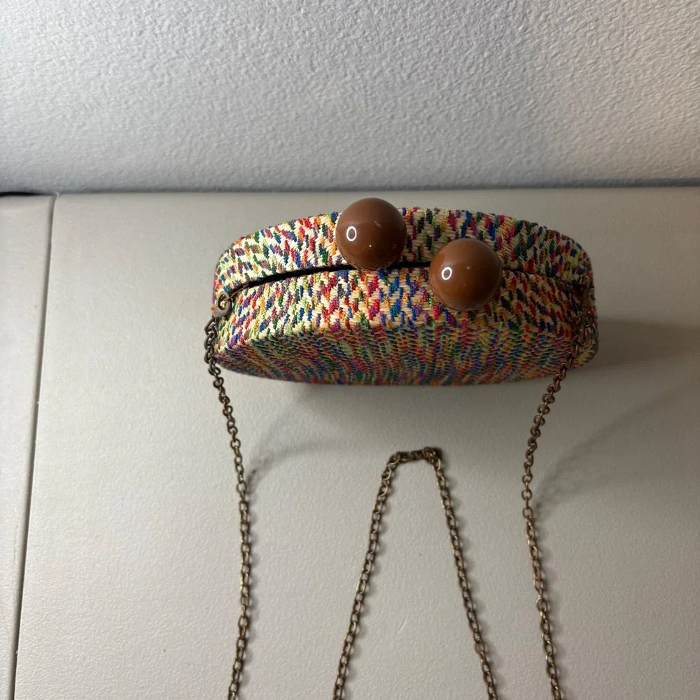 Love Kuza Multi Woven Straw Round Crossbody Bag Rainbow Chevron Kiss Lock Clutch